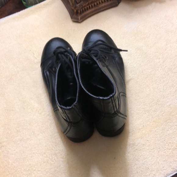 Booties - Picture 4 of 4